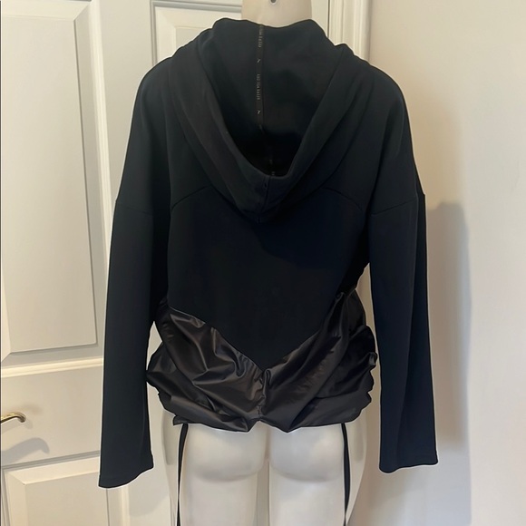 Puma Black Hoodie with Shiny Accents size small - Picture 9 of 11